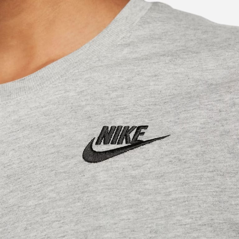 Nike online Club Essentials